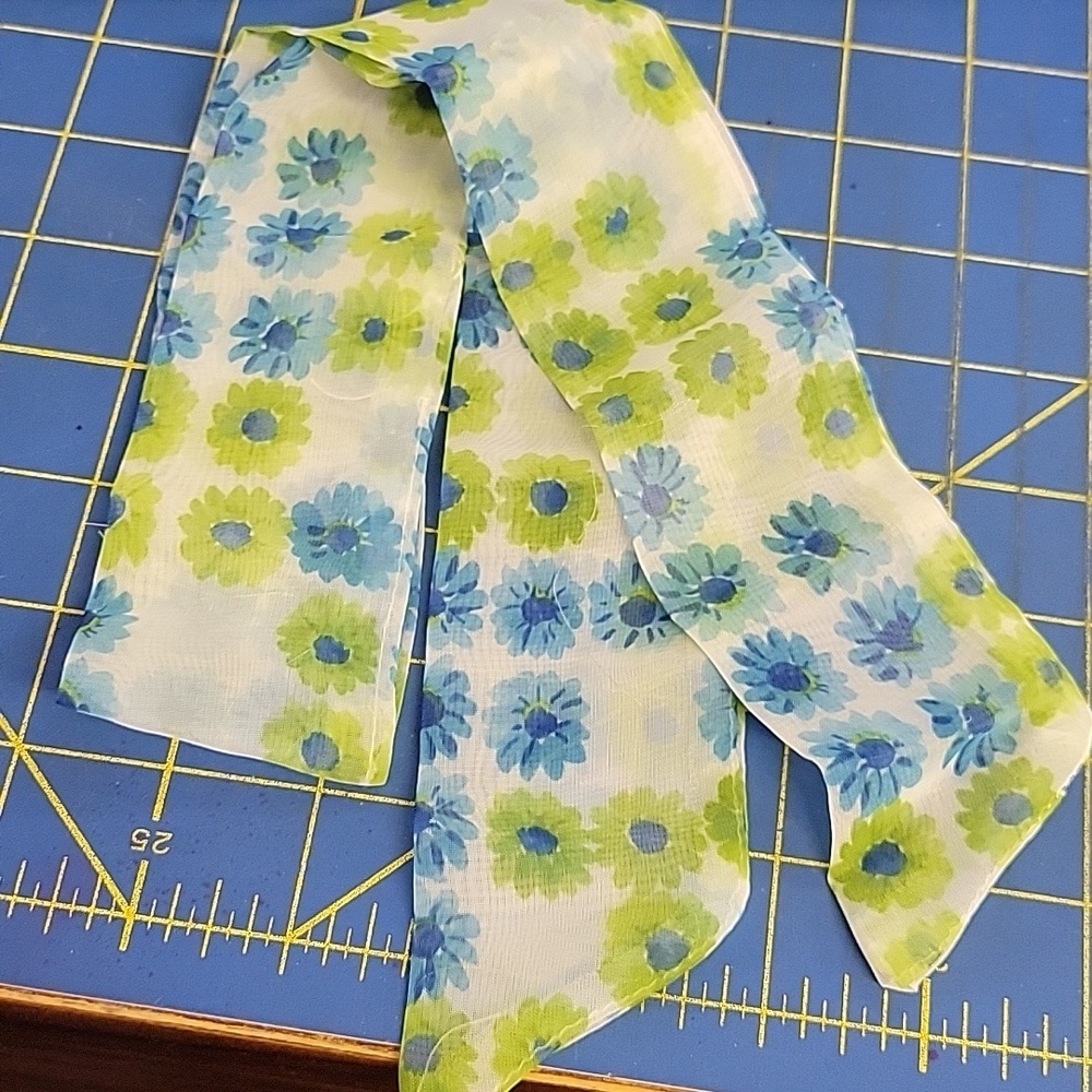 Floral Print Head Purse Neck Twilly 32" Scarf